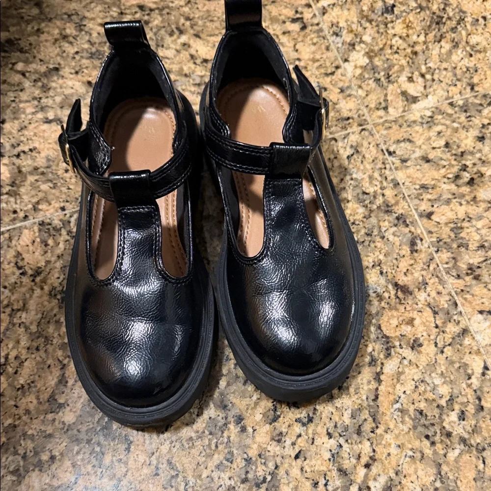 Zara Black Girls Mary Jane Shoes with Gold Buckle